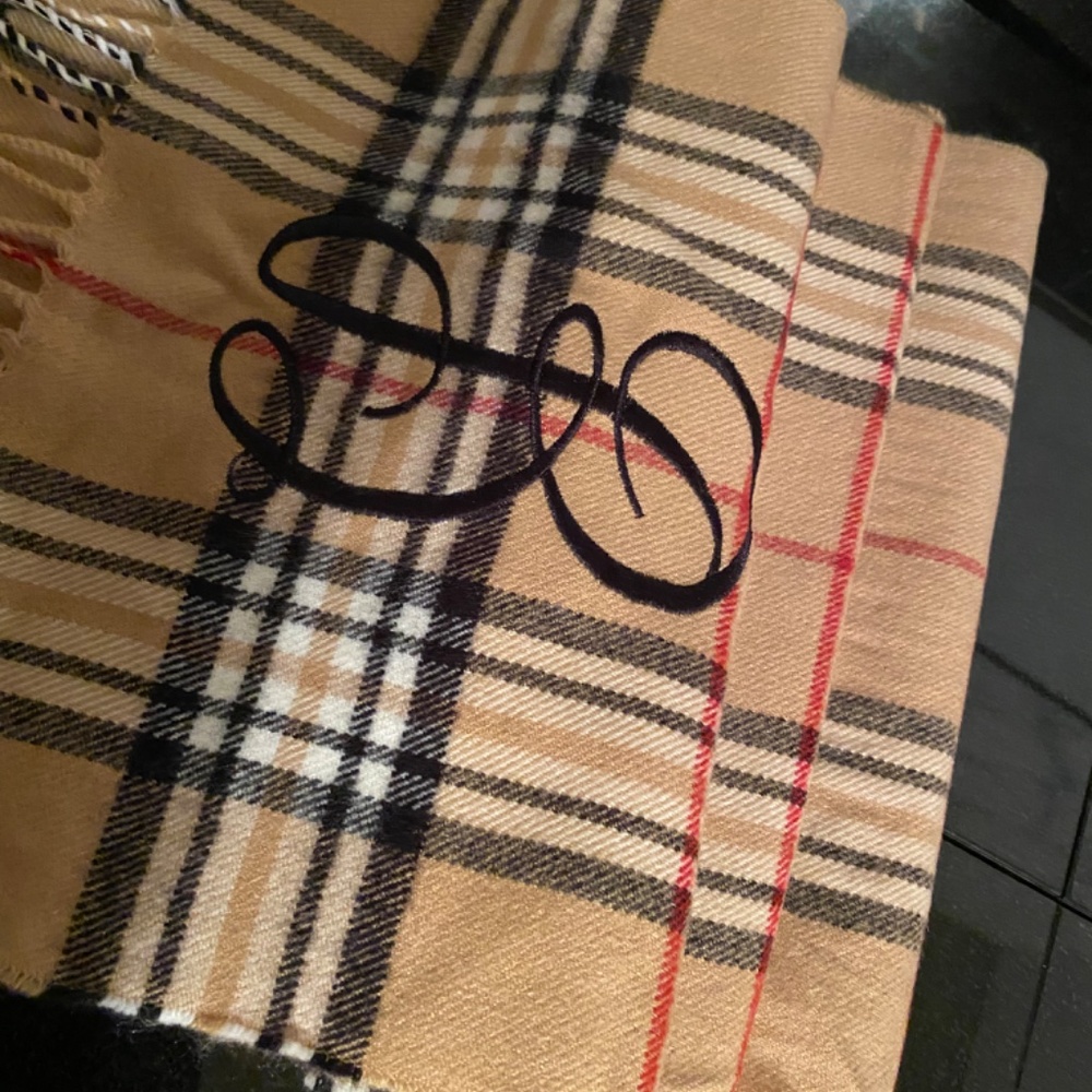 Cashmerefeel Classic Check Scarf - Picture 10 of 12